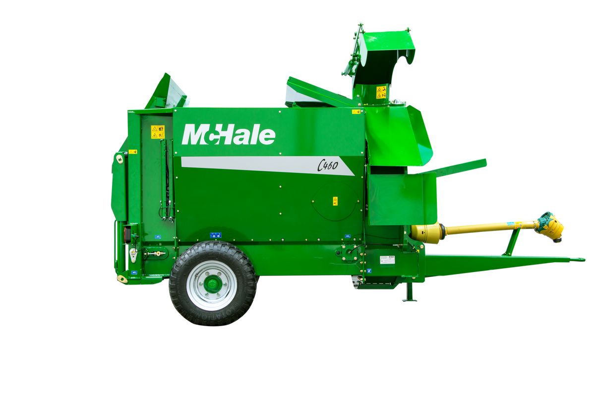 C460-Trailed Silage Feeder and Straw Blower