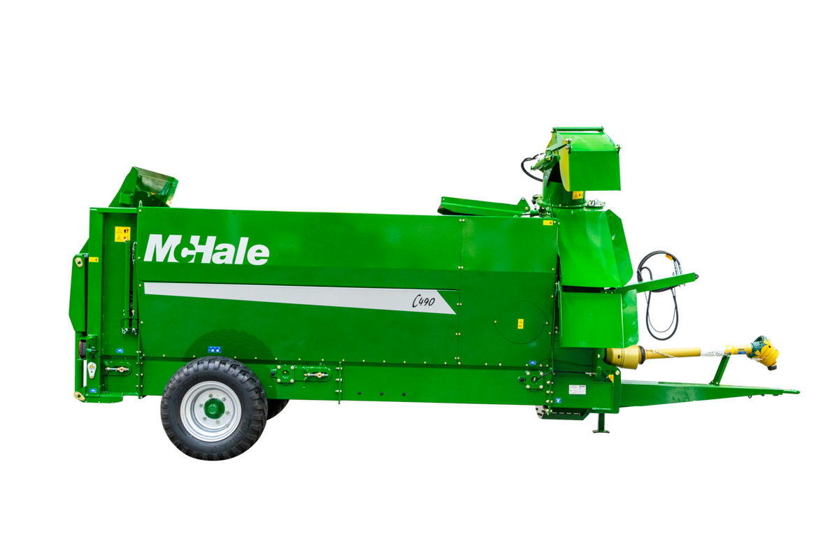 C490 Trailed Silage Feeder and Straw Blower